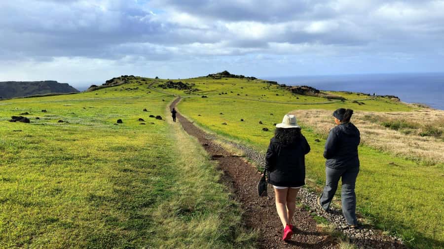 Ahu Vinapu, Rano Kao and Orongo City Half-Day Tour - Why this three-hour route works