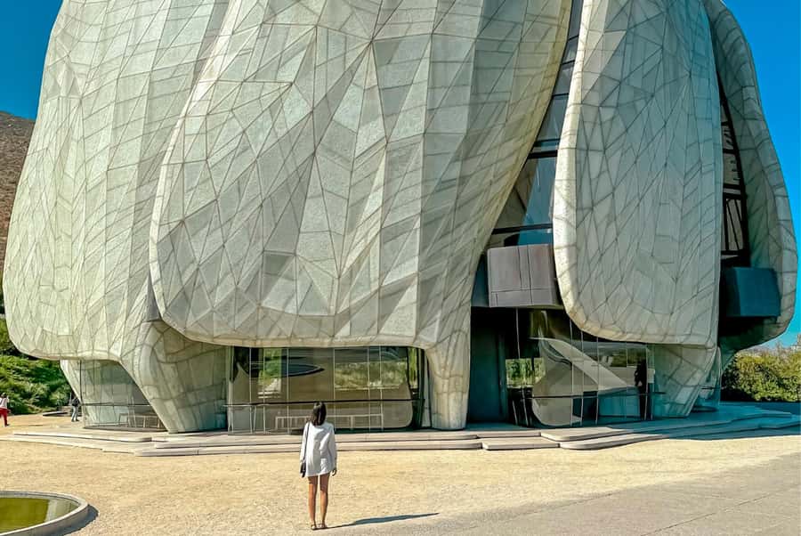 Bahá'i Temple and Cousiño Macul Vineyard - Why this Santiago pairing works
