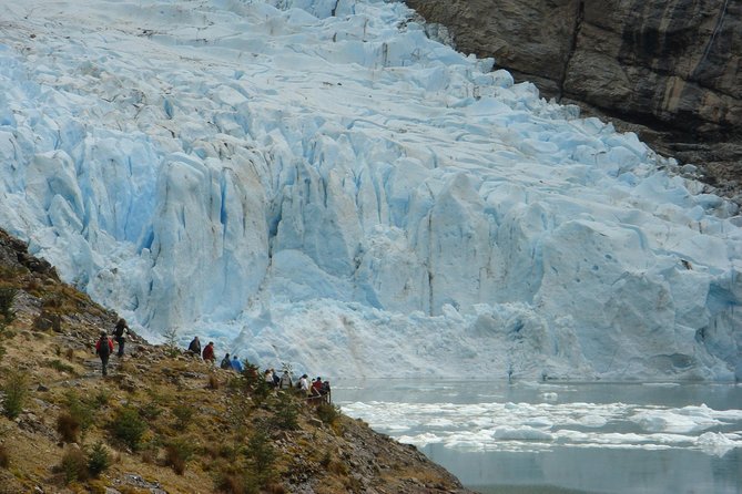 Balmaceda and Serrano Glaciers Sightseeing Cruise from Puerto Natales - Lunch at the ranch and the trip back