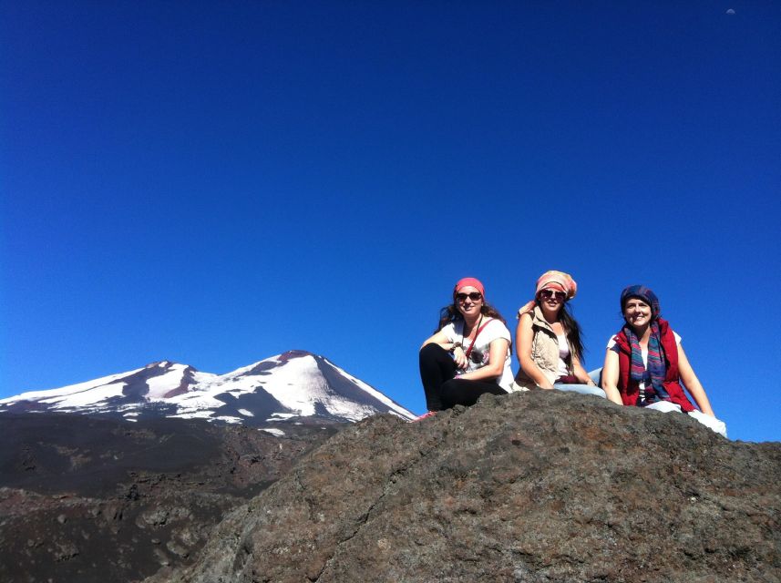 Conguillío National Park Tour, Full day - Green Lagoon and the Llaima Volcano