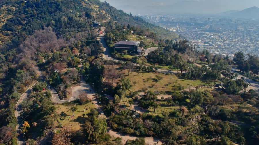Dia Completo en Santiago: Museo+San Cristobal+City Tour - Why this seven-hour Santiago tour works