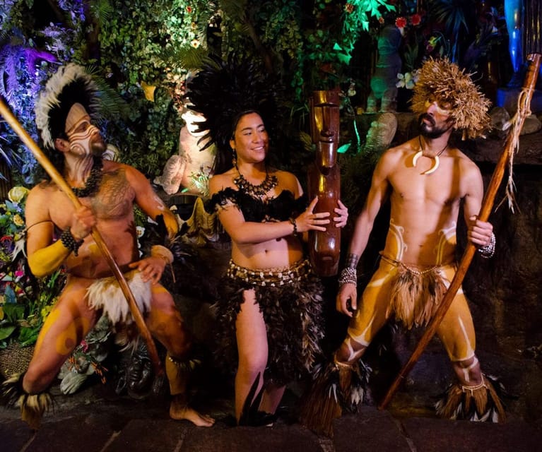 Dinner Show in Bali Hai with Wine refill and transportation - Seating is the most important practical concern
