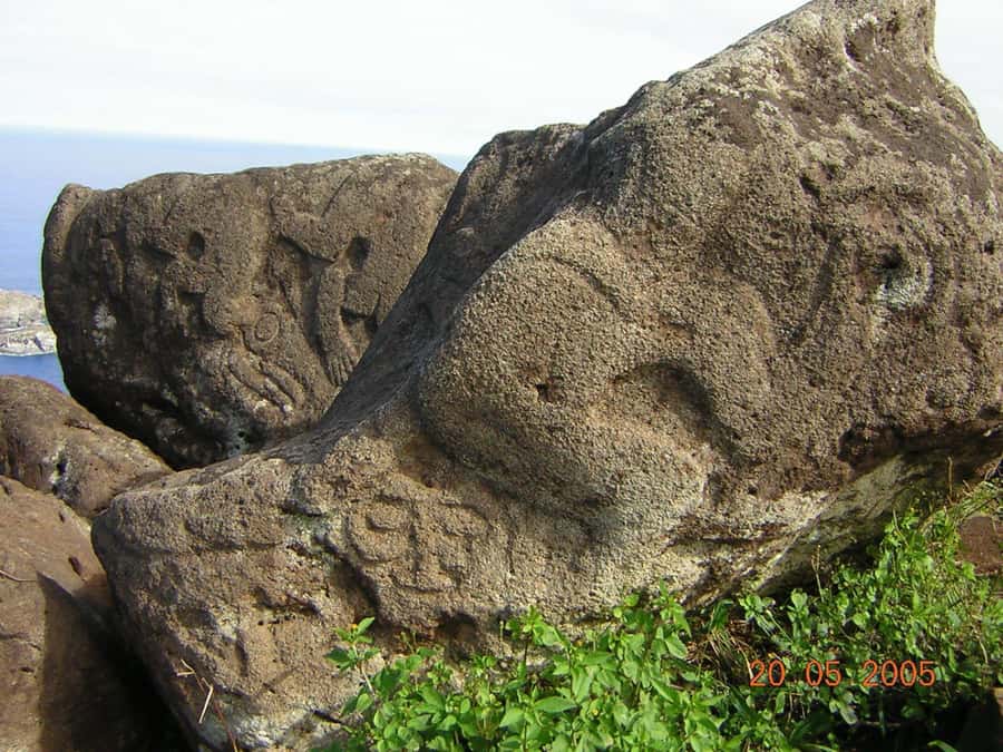 Easter Island: 2 Full Days Private Tour - Booking details that affect the decision