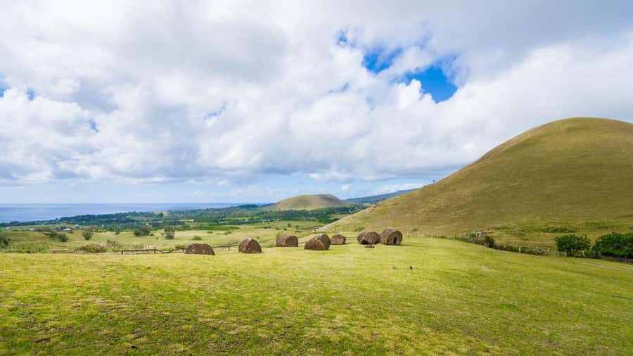 Easter Island: Full Day Ancestral Caves and Orongo Village - Ana Te Pahu and the ancestral cave visit