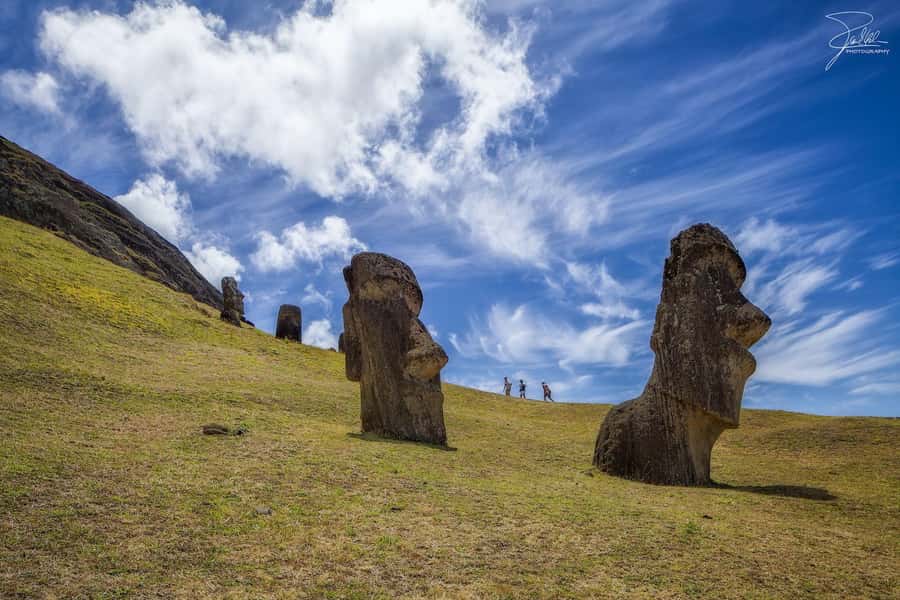 Easter Island: Moai Full Day Private Tour - Ovahe and Anakena bring the day to the coast