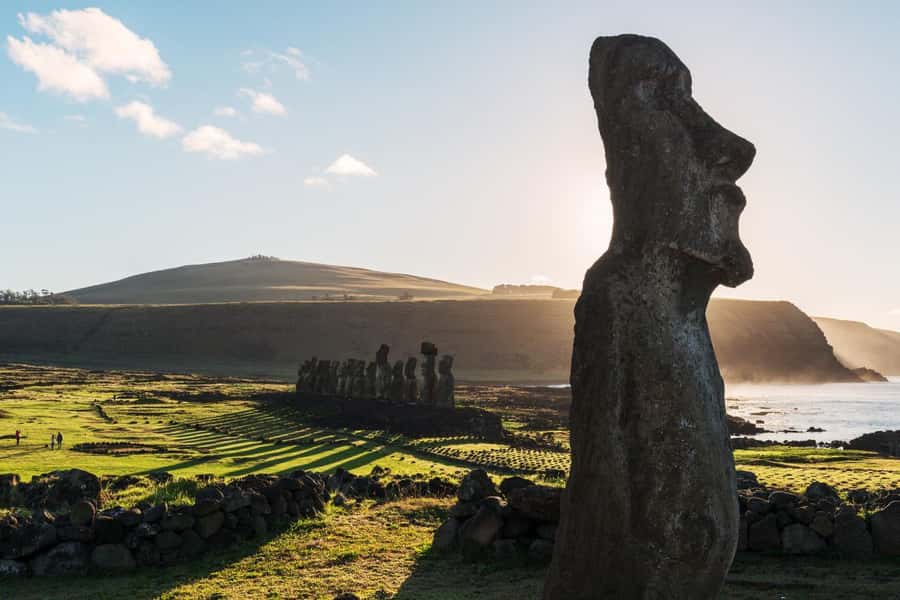 Easter Island: The Moai Trail Private Archeological Tour - Ahu Akahanga: fallen moai and old stone houses