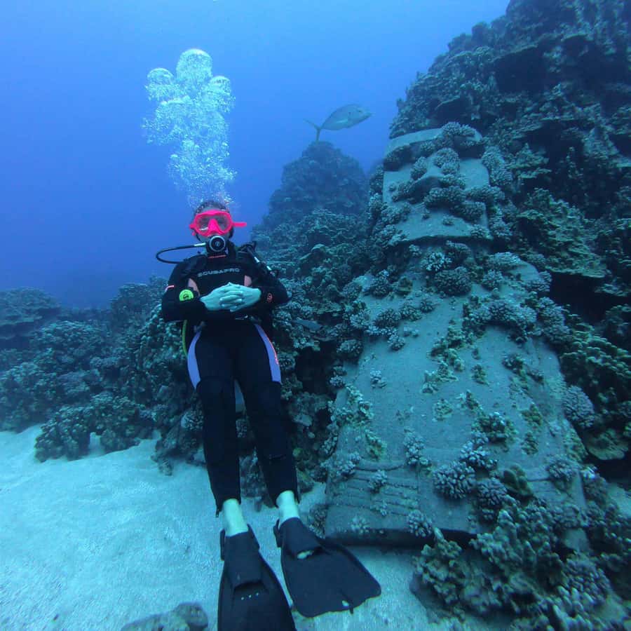 Easter Island: Tropical Diving - Starting at Hanga Piko