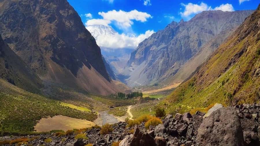 Embalse del Yeso, Cajon del Maipo - Who Will Enjoy This Day Most?