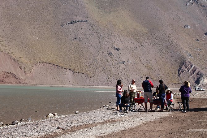 Embalse el Yeso and Termas del Plomo in semi-private 4x4 - What to pack for the 10-hour outing