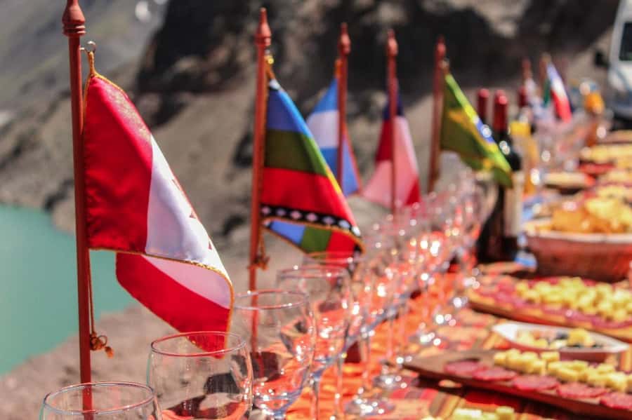 Embalse el Yeso + Termas de Colina with picnic - Full day - Key points to know before booking
