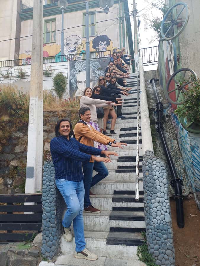 Exclusive Coastal Tour: Valparaíso, Viña del Mar & Reñaca - Reñaca Beach: lunch with room to breathe