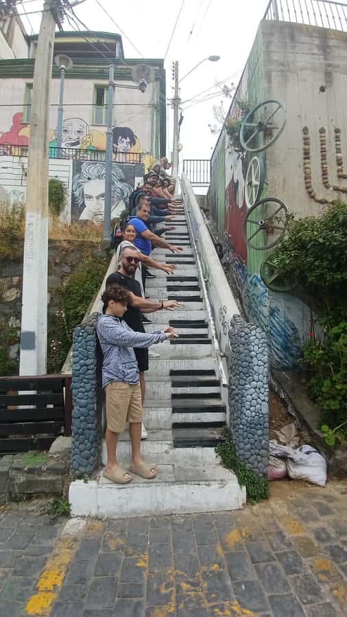 Exclusive Coastal Tour: Valparaíso, Viña del Mar & Reñaca - Valparaíso: hills, murals, and port views