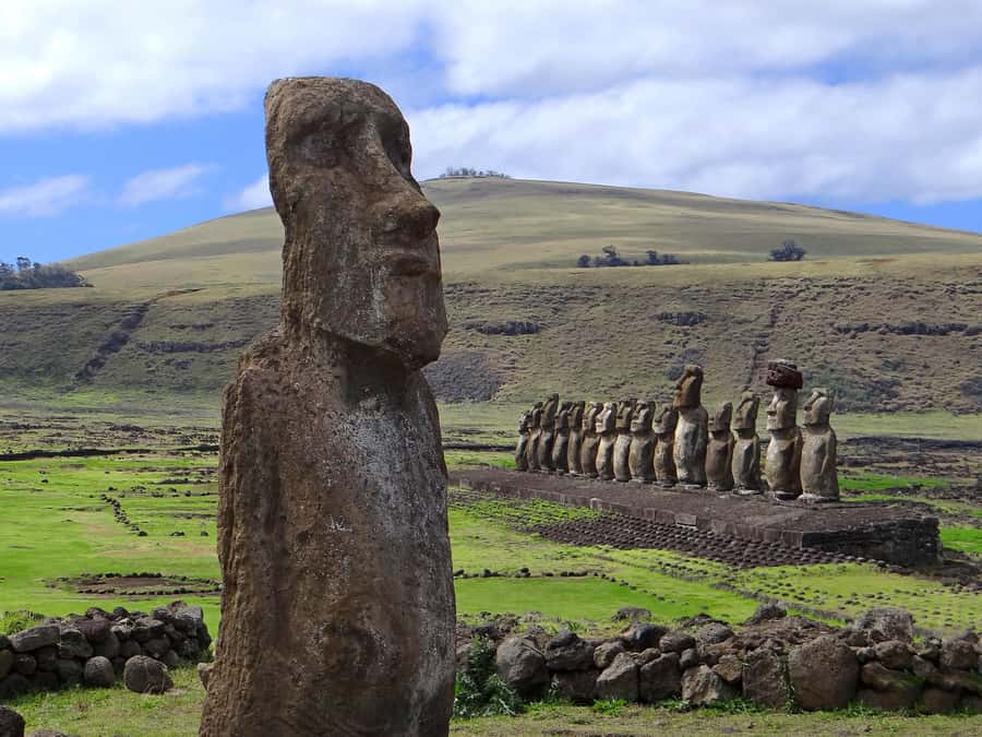 From Hanga Roa: Easter Island Highlights 2-Day Tour - Why two days makes sense on Rapa Nui