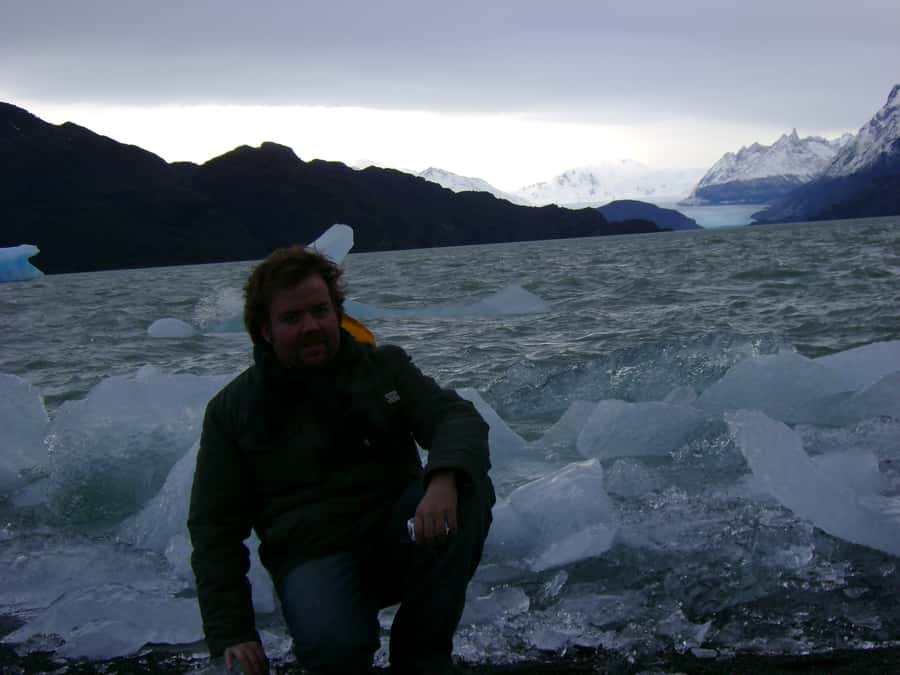 From Puerto Natales: Torres del Paine National Park Trip - El Castillo hill and Laguna Amarga