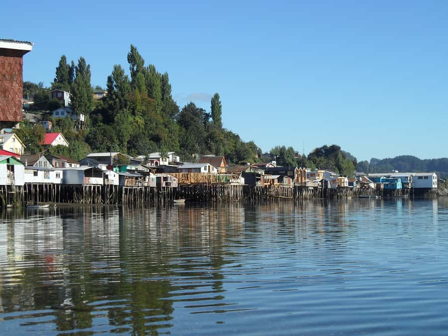 From Puerto Varas: Chiloe Island Full-day Tour - Why Chiloe makes a memorable day trip