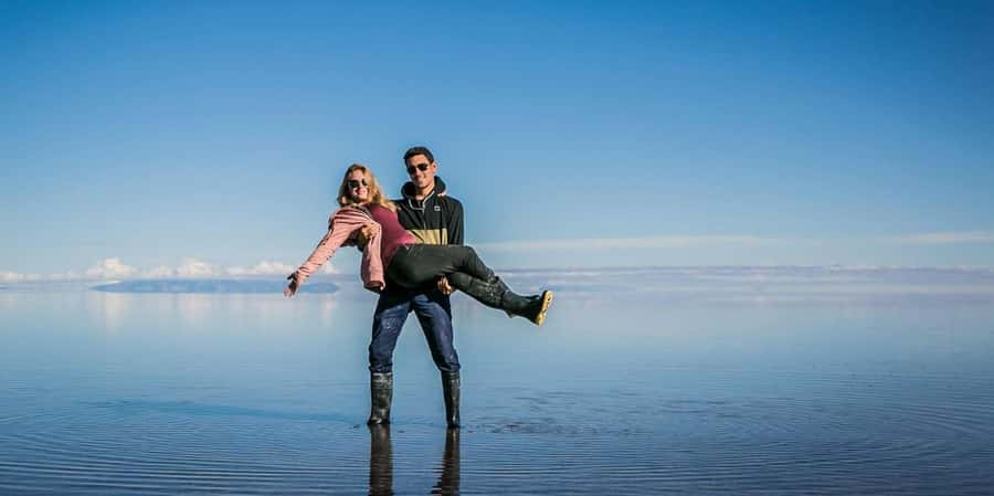 From San Pedro de Atacama: 3 days to Uyuni Salt Flat - Day one: lagoons, geysers, and flamingos