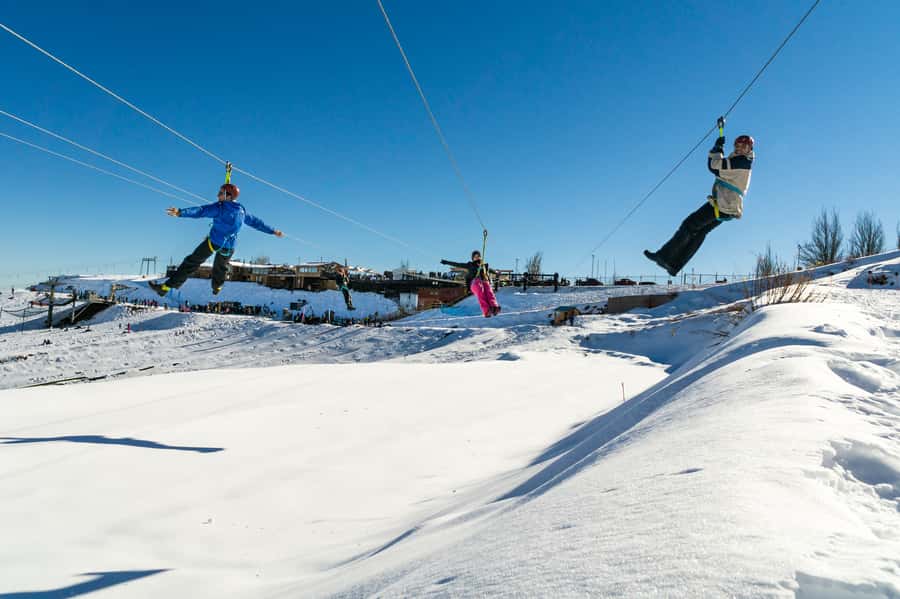 From Santiago: Farellones Park Resort Entry & Ski Classes - Crowds, Queues, and the Best Day to Go