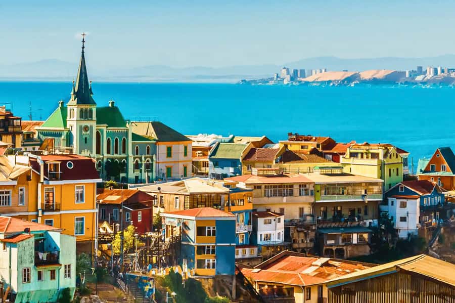 Full Colors: Valparaíso and Viña del Mar - Walking through Valparaíso’s painted hills