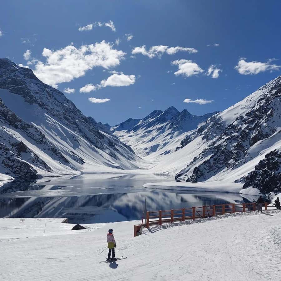 Full day reservoir of the plaster, Cajon del Maipo - Winter access from June through August