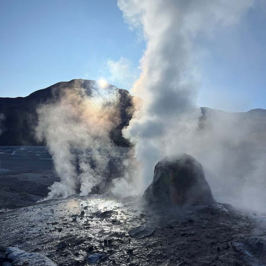 Geysers del Tatio: Sunrise and breakfast in Atacama - Coffee, breakfast, and a chance to warm up