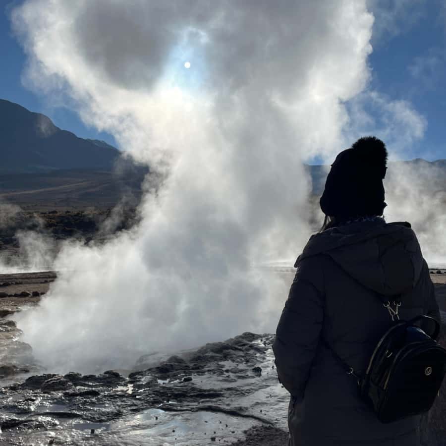 Geysers del Tatio: Sunrise and breakfast in Atacama - The guide and group size
