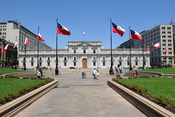 Half-Day Small-Group Panoramic Santiago Tour - La Moneda and the politics of modern Chile