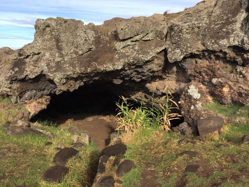 Hanga Roa: Full Day Moai and Mistery - Is $100 a fair price?