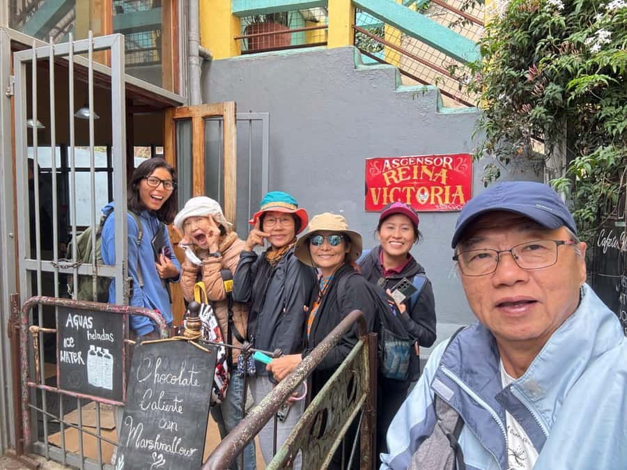 Historic Valparaíso: Private tour by vehicle - Should you book this Valparaíso tour?