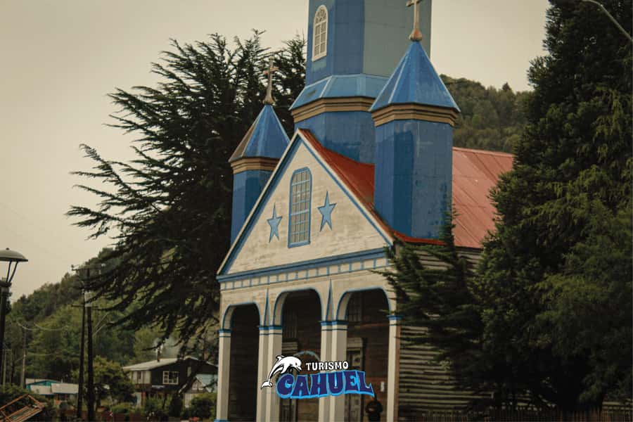 Inner Coast of Chiloé: Road and Sea. - Tocoihue Waterfall and the island’s darker stories