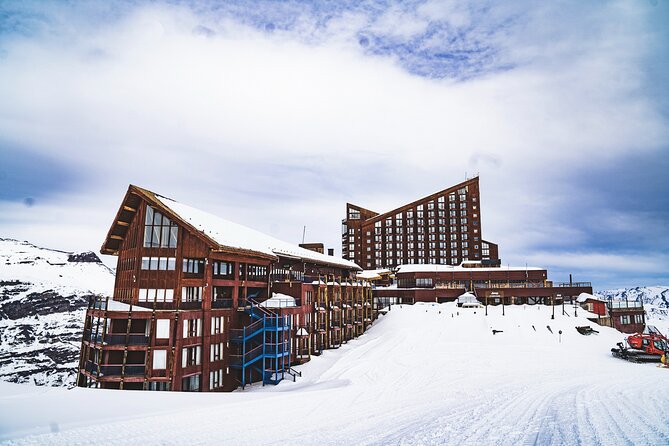 Nevado Valley Tour with Lunch in Hotel - Lunch, hotel access, and the welcome toast