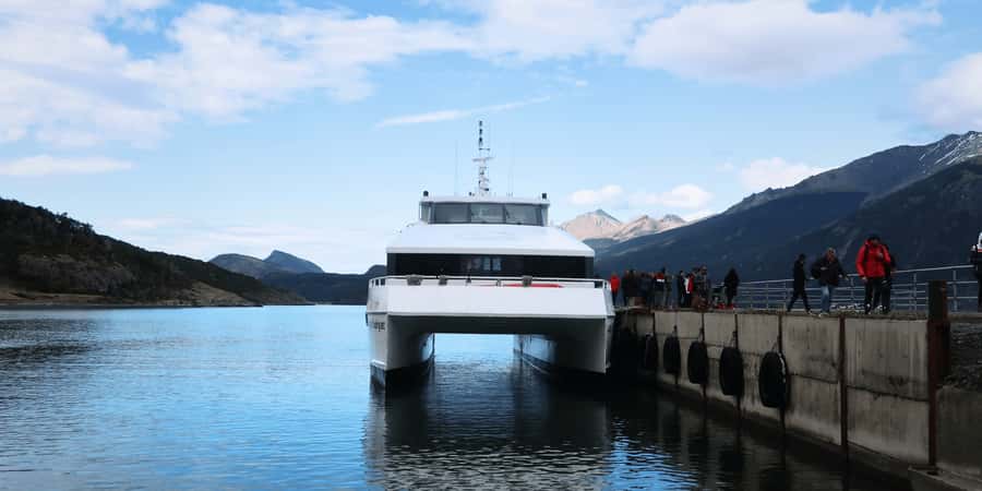 P. Natales: Balmaceda & Serrano Glaciers with Lunch & Whisky - Who will enjoy this day most?