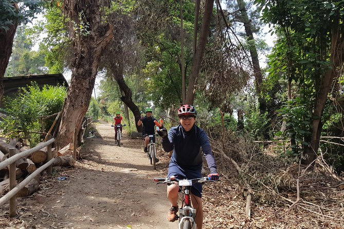 Private San Cristobal Hill Mountain Bike Tour - Down through Parque Metropolitano