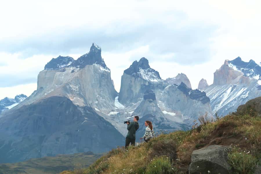 Puerto Natales: Full Day Torres del Paine + Milodon Cave - Lago Grey: a short walk with a big view