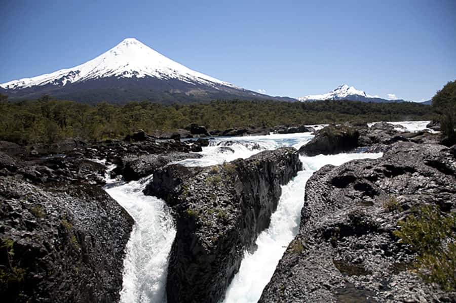 Puerto Varas: Osorno Volcano Day Trip by Air-conditioned Van - Why Osorno works so well as a half-day trip