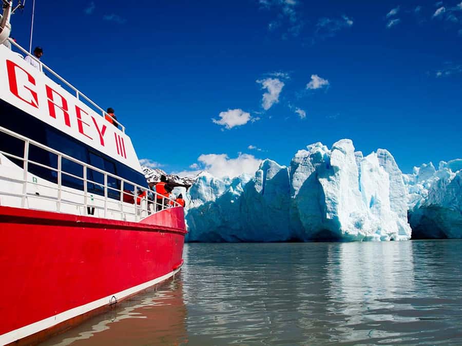 Punta Arenas: Torres del Paine & Grey Glacier Full-Day Boat - The 18-hour reality