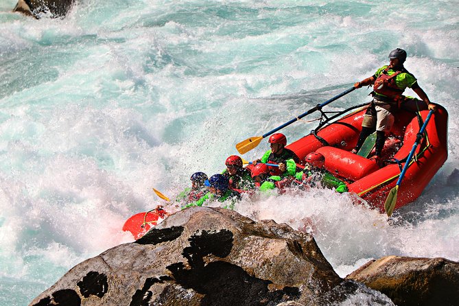 Rafting Azul a Macal - Futaleufu River - Leaving Futaleufú for the river put-in