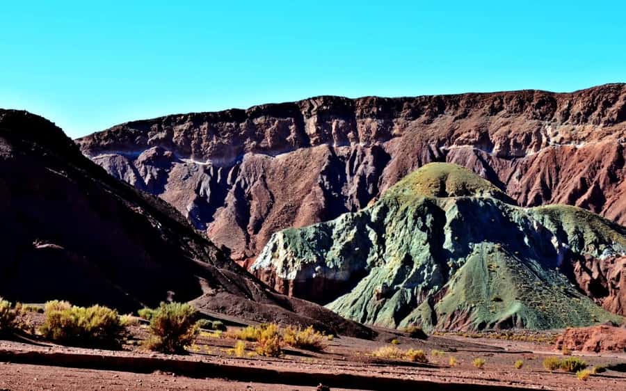 Rainbow Valley Tour + Petroglyphs (Yerbas Buenas) - Walking through the mineral colors at Matancilla