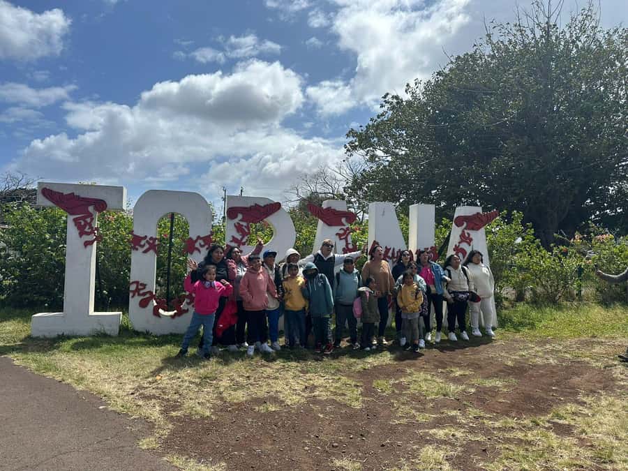 Rapa Nui Dreams: Experiencie Pack 3 Days - Day two: volcanoes, ceremonial sites, and island caves