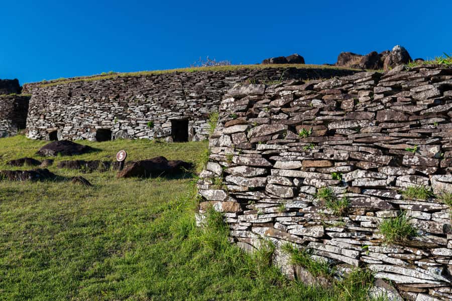 Rapa Nui Highlights Program: 3 incredible tours to discover! - Vinapu, Rano Kau, and Orongo’s birdman contest