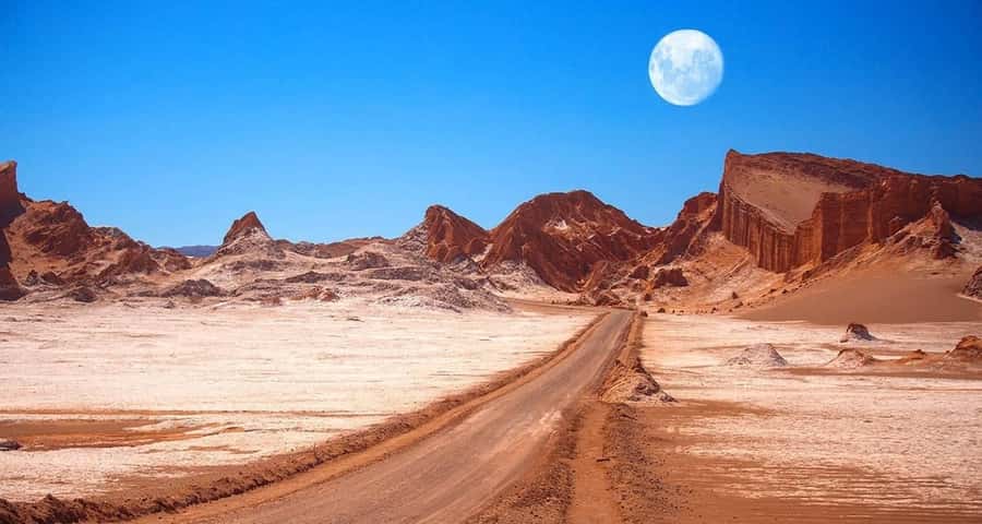 San Pedro de Atacama Day Trip: Atacama Desert and Salt Flats - Monjes de Pacana, where geology takes center stage