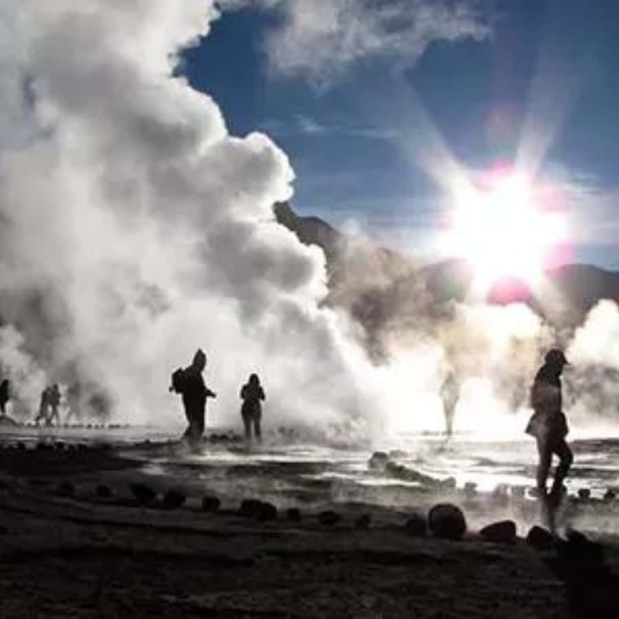 San Pedro de Atacama: Geysers del Tatio - Sunrise among more than 80 geysers