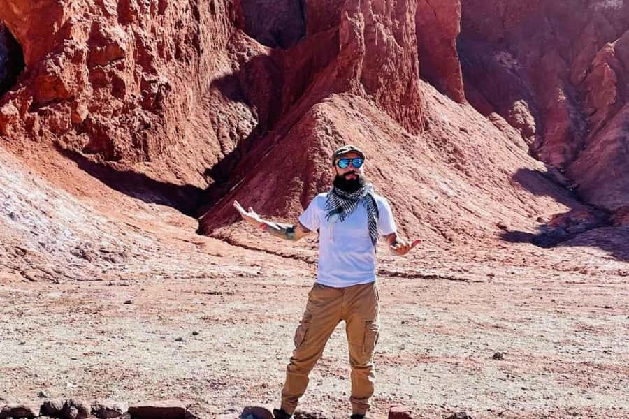 San Pedro de Atacama: Rainbow Valley & Good Herbs Tour - The guide’s role in the experience