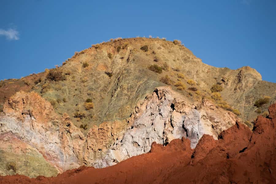 San Pedro de Atacama: Rainbow Valley & Hierbas Buenas Tour - Hierbas Buenas and the Stories Carved Into Stone