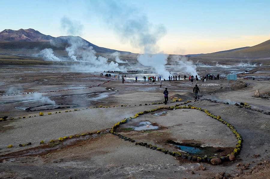 San Pedro de Atacama: Saver Pack Tatio Geysers + Moon Valley - Watching the geysers wake up