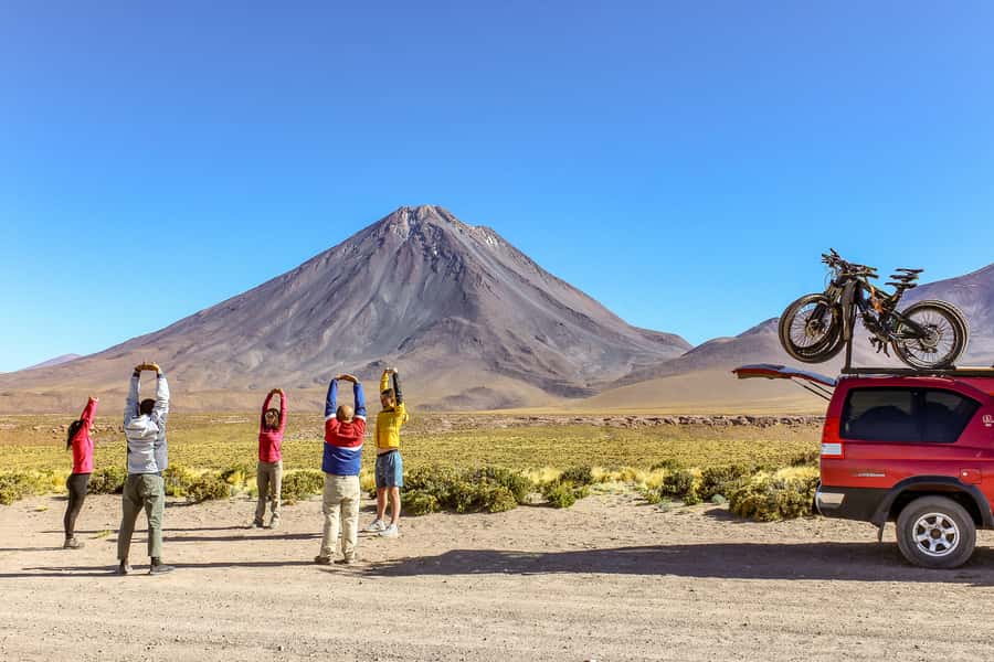 San Pedro de Atacama: Volcano Downhill Bike Tour - From the Licancabur viewpoint to Cerro Toco