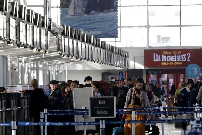 Santiago Airport Private Arrival Transfer - A calm first step after landing in Santiago