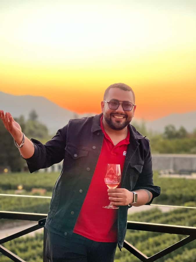 Santiago: Alyan Winery Sunset with Wine Tastings and Dinner - A Sunset Visit With Room to Slow Down