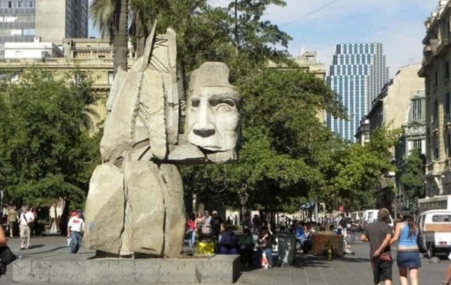 Santiago: Best Street Food Tour With A Local Guide - Why this food tour works for first-time visitors