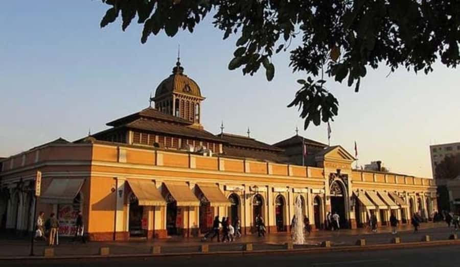 Santiago: Best Street Food Tour With A Local Guide - Plaza de Armas and the taste of central Santiago