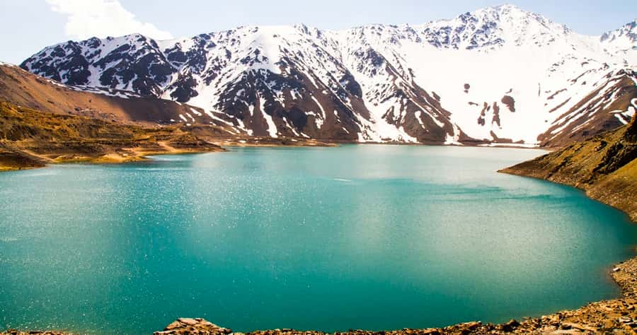 Santiago: Cajon del Maipo/Embalse del Yeso Tour with Picnic - The picnic with wine and traditional entertainment